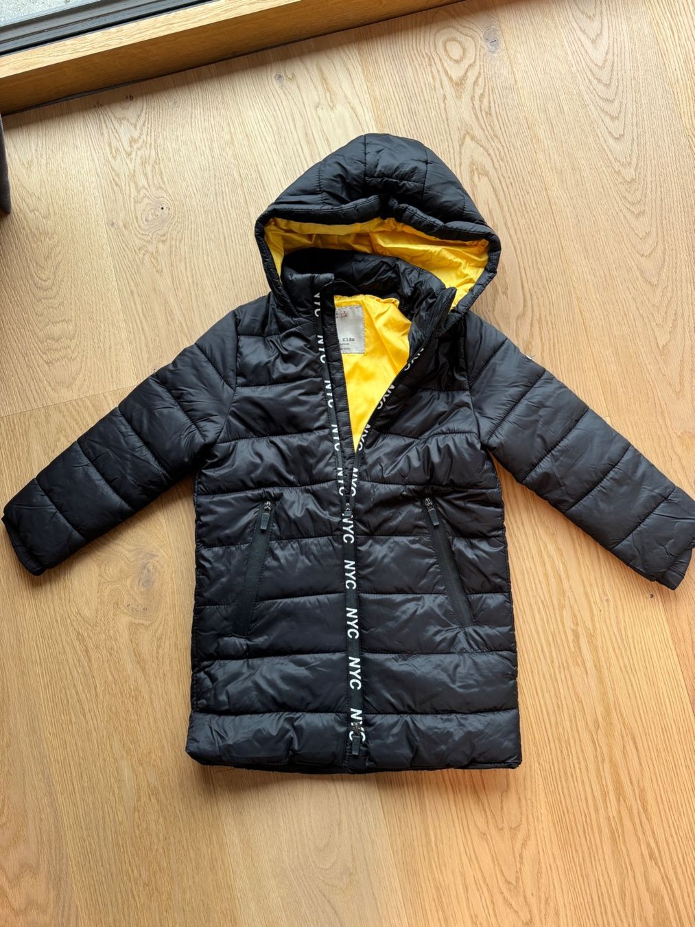 Zara Jacken & Mäntel: Wintermantel/Winterjacke ZARA Gr. 116 – Gebraucht aus Ennetbaden von Katiusia 2