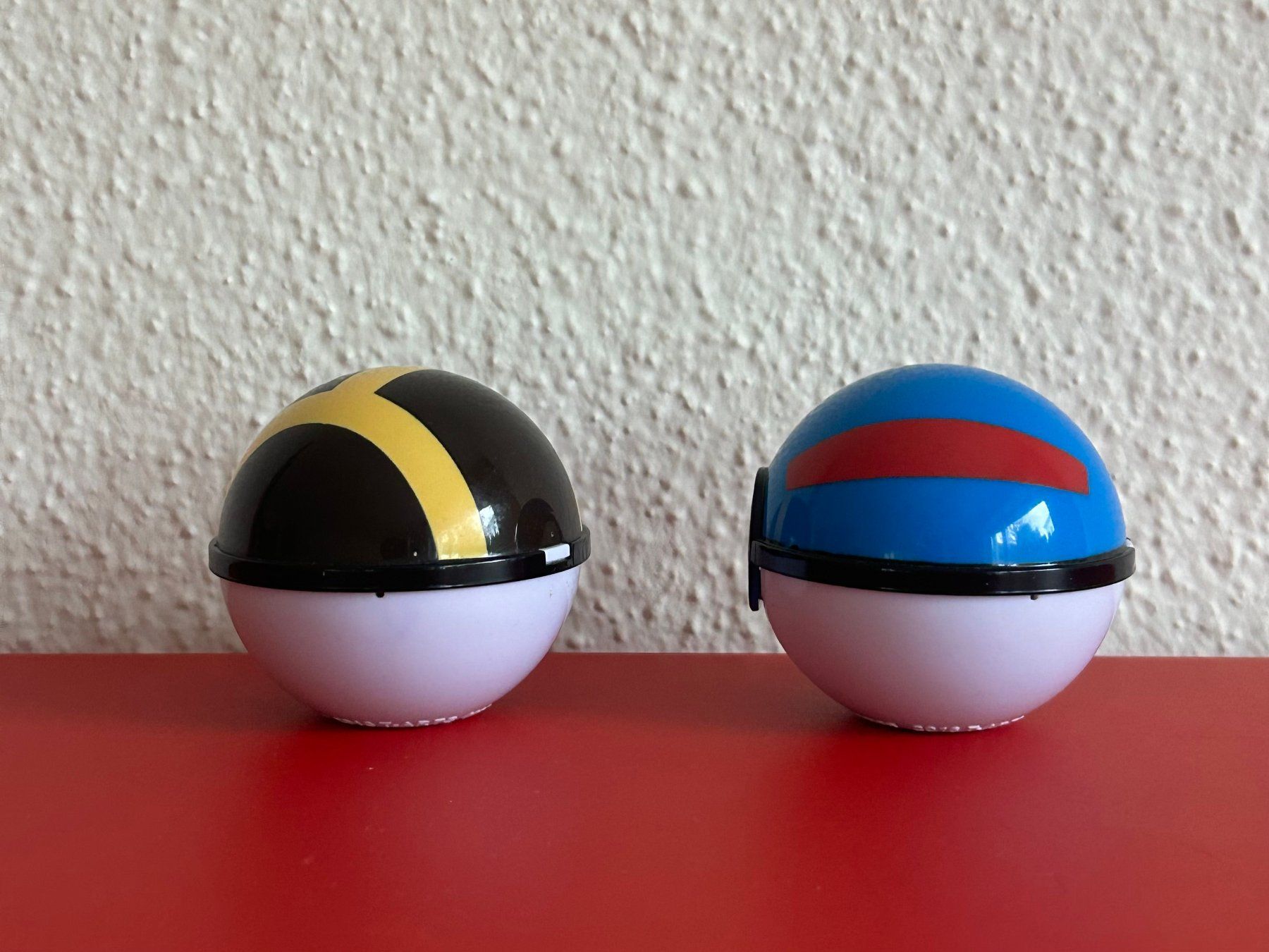Pokémon Giocattoli: Pokémon Pokéball Kapseln - Superball & Hyperball – Usato da Dietlikon venduto da Mankai 1