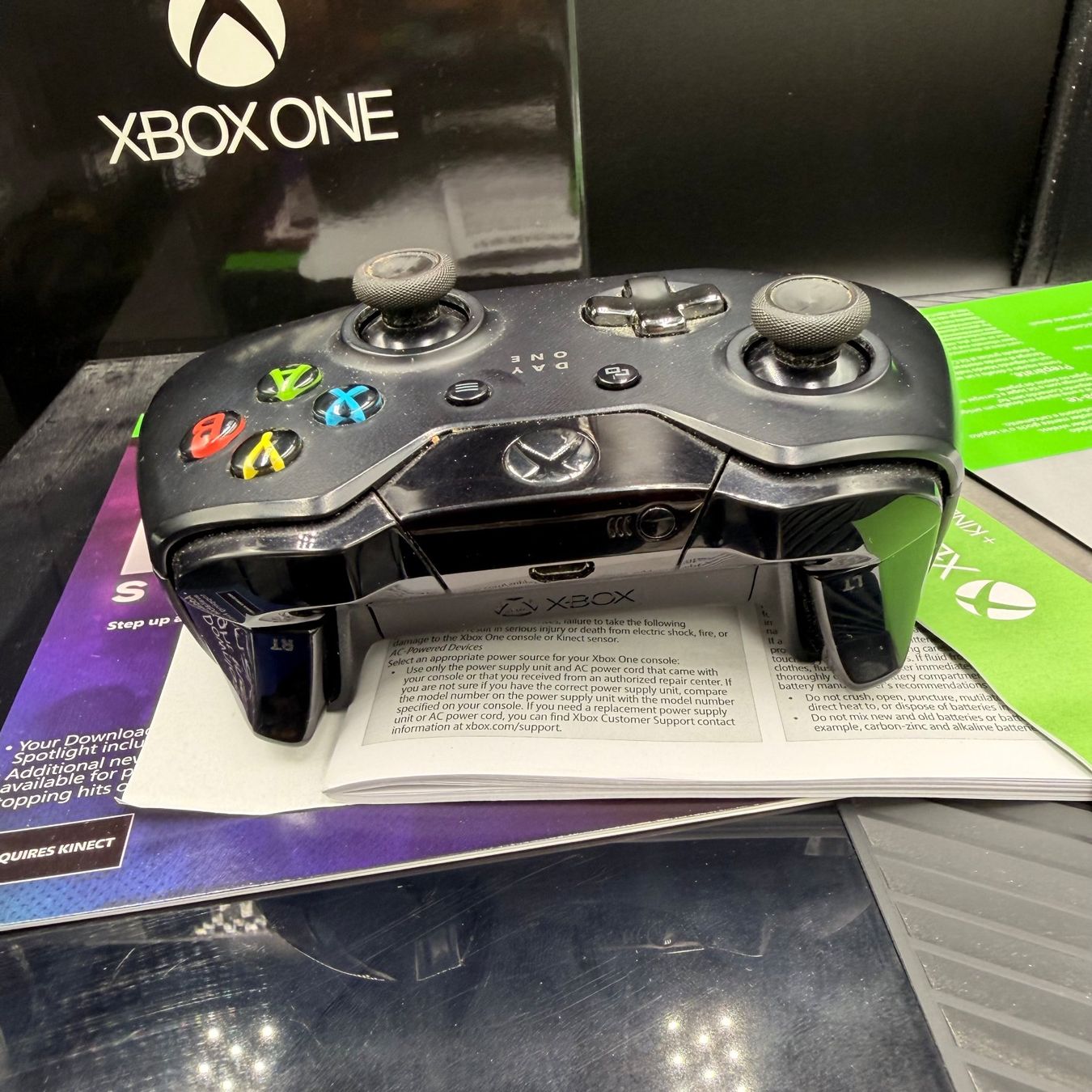 Microsoft Consoles: Microsoft Xbox One 500GB OVP – D'occasion à Düdingen par Nerdworld 3