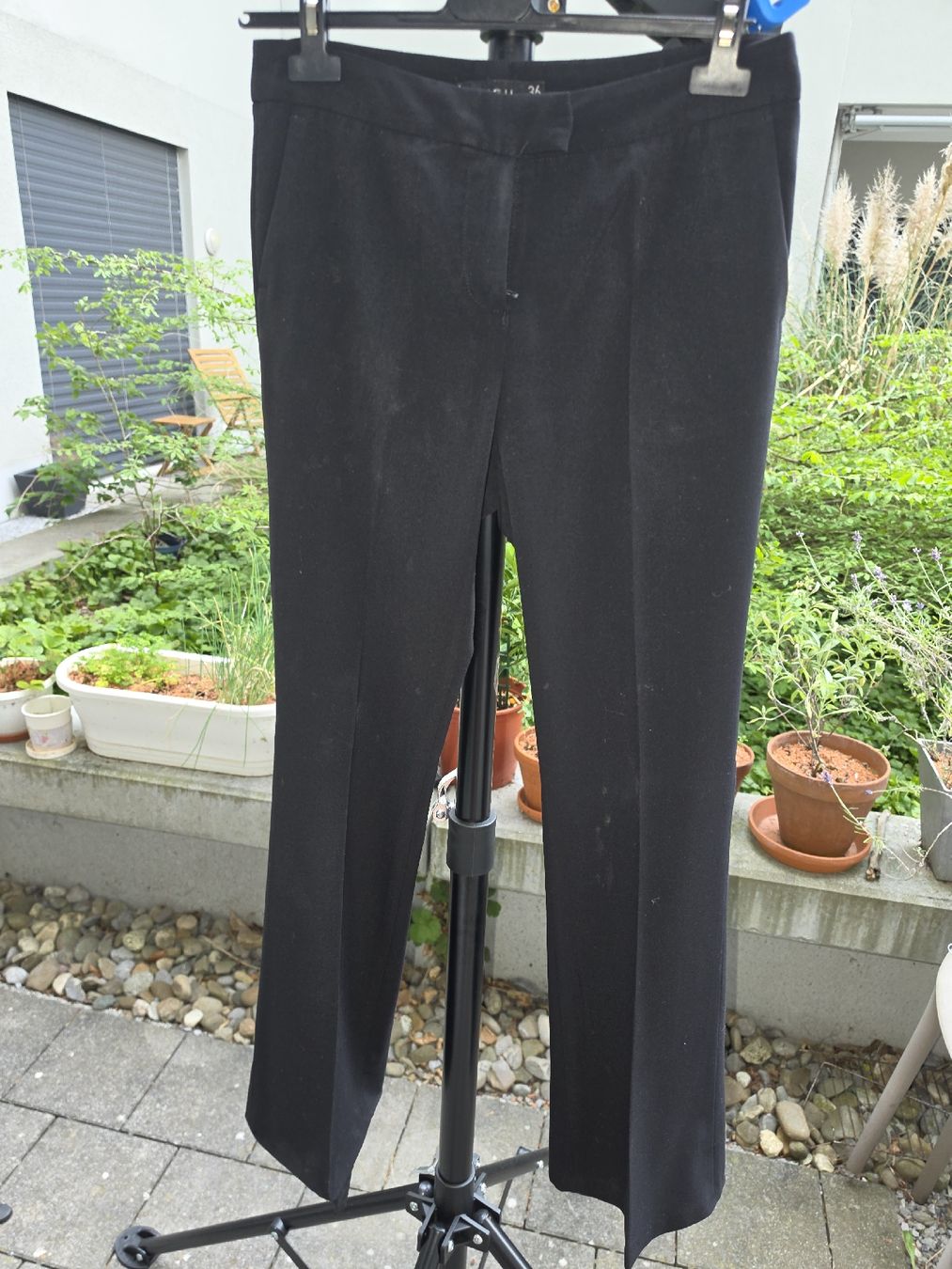 Completi & Tailleur: Anzug Damen schwarz Grösse 36 – Usato da Zürich venduto da cocolin89 1