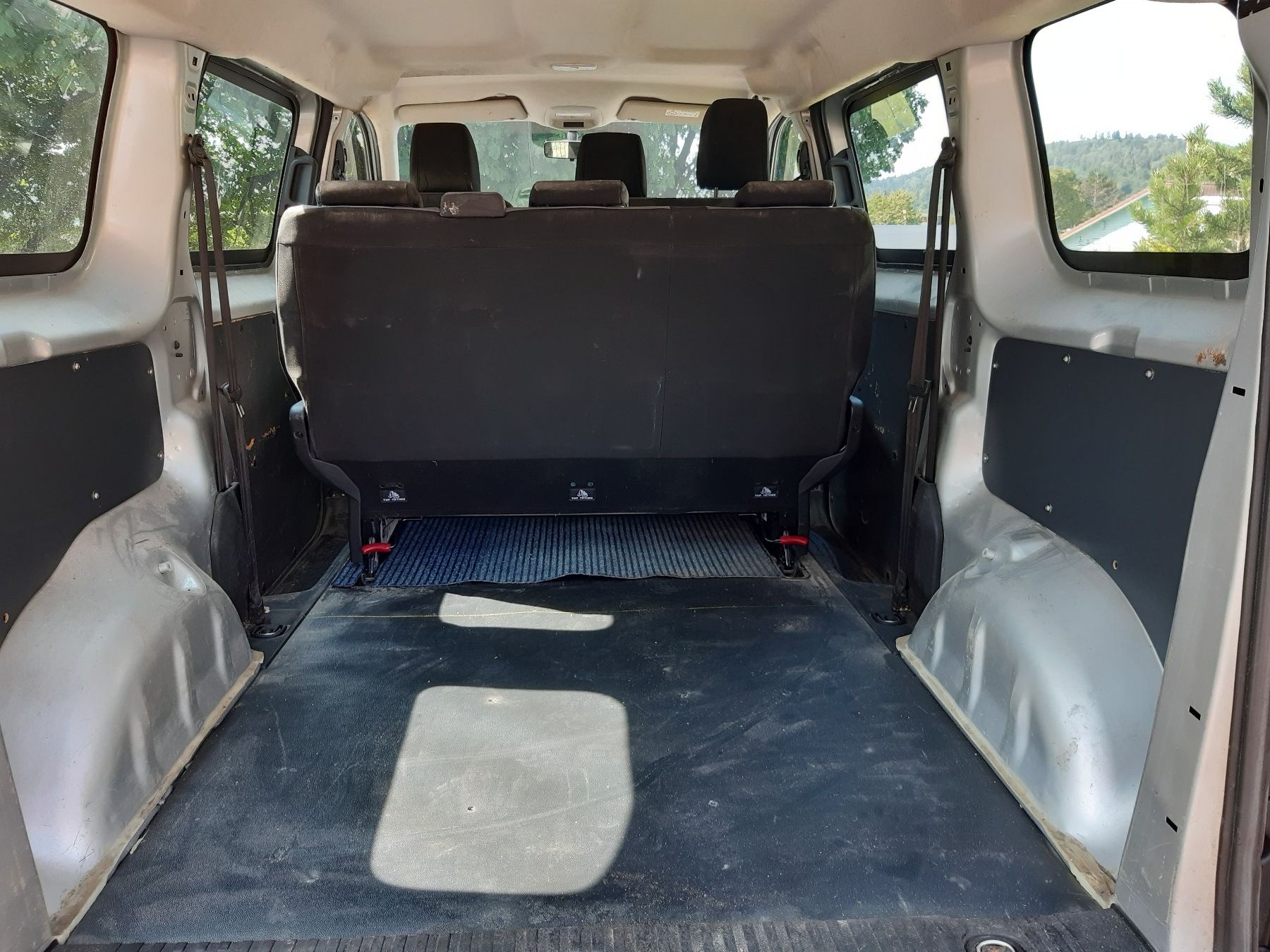 Peugeot Veicoli commerciali: Peugeot Expert Traveller 1.6 Diesel – Usato da Elgg venduto da Oldie67 9