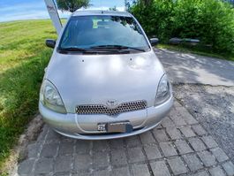 Toyota Yaris 1.0 frisch ab MFK
