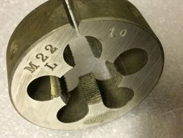 M22 x 1 LINKS Schneideisen Filière, von REISHAUER Swiss