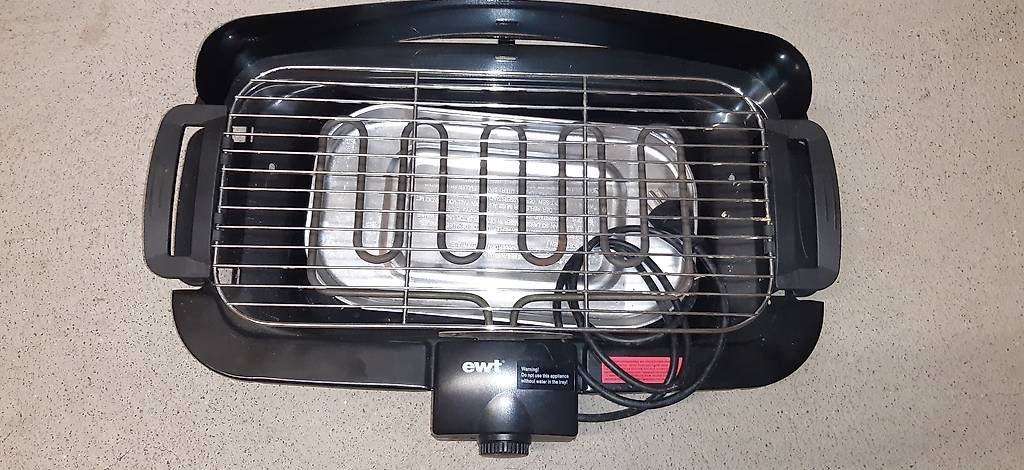 Griglie: Barbecue bbq grill électrique  – Usato da Plan-les-Ouates venduto da Flo101