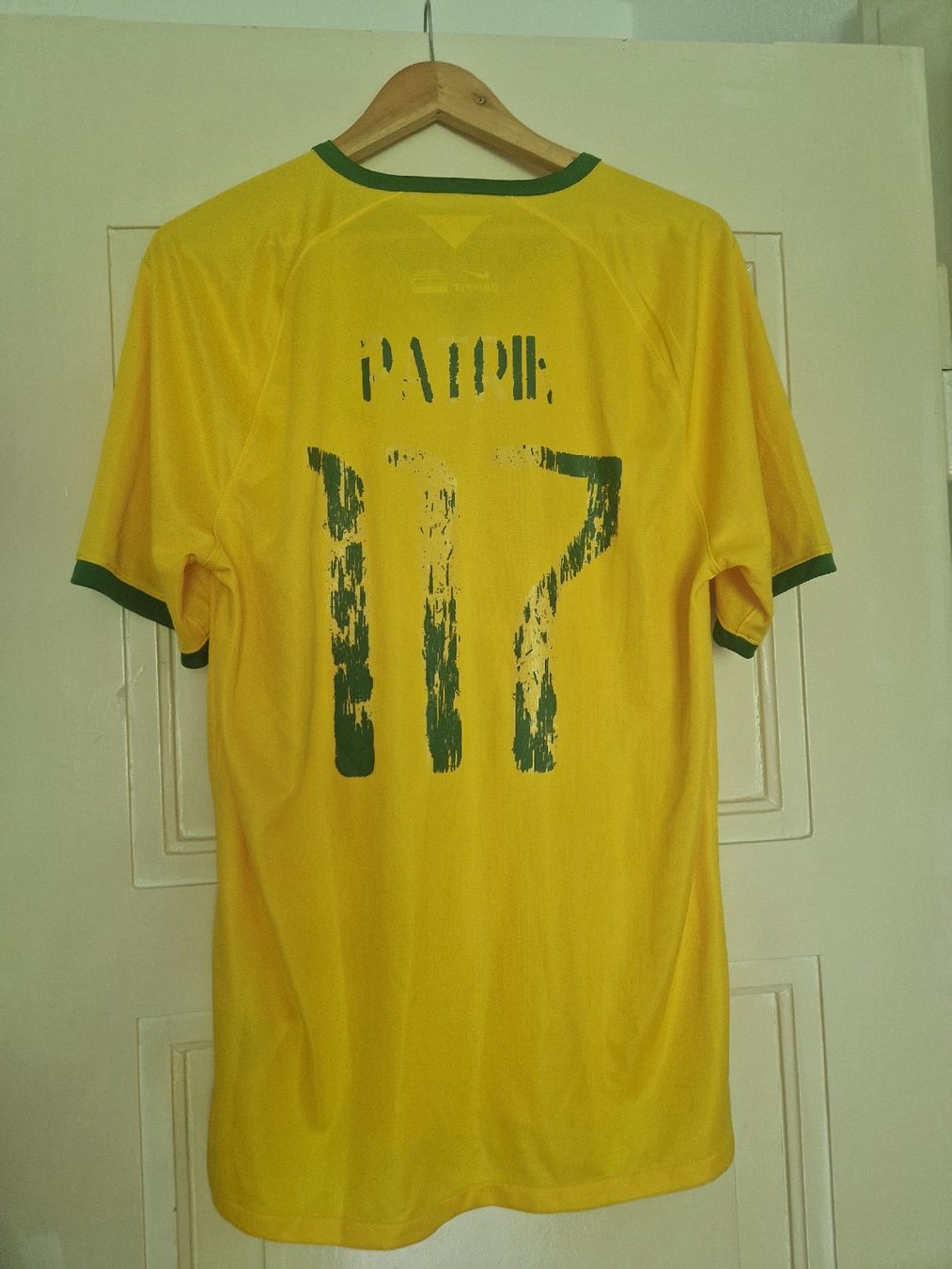 Nike Canottiere & Pantaloni: Brasilien Trikot Nike – Usato da Basel venduto da DMAU 1