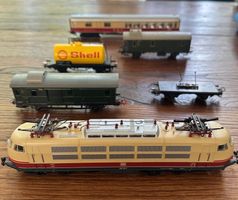 Märklin H0 - 3 Sets, diverse Wagen und Schienen