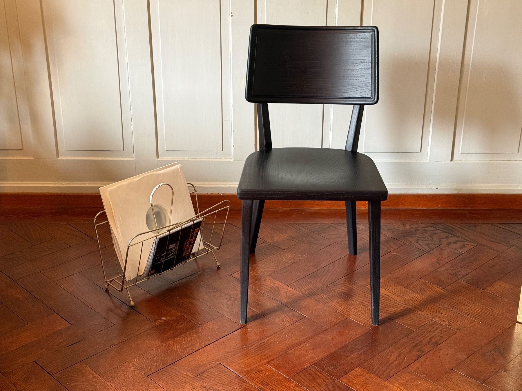 Stühle: Klassischer Schweizer Design Holz Stuhl Beizenstuhl Schwarz – Gebraucht aus Zürich von TiptopGerneWieder 7