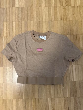 T-shirt Adidas Original, couleur marron.