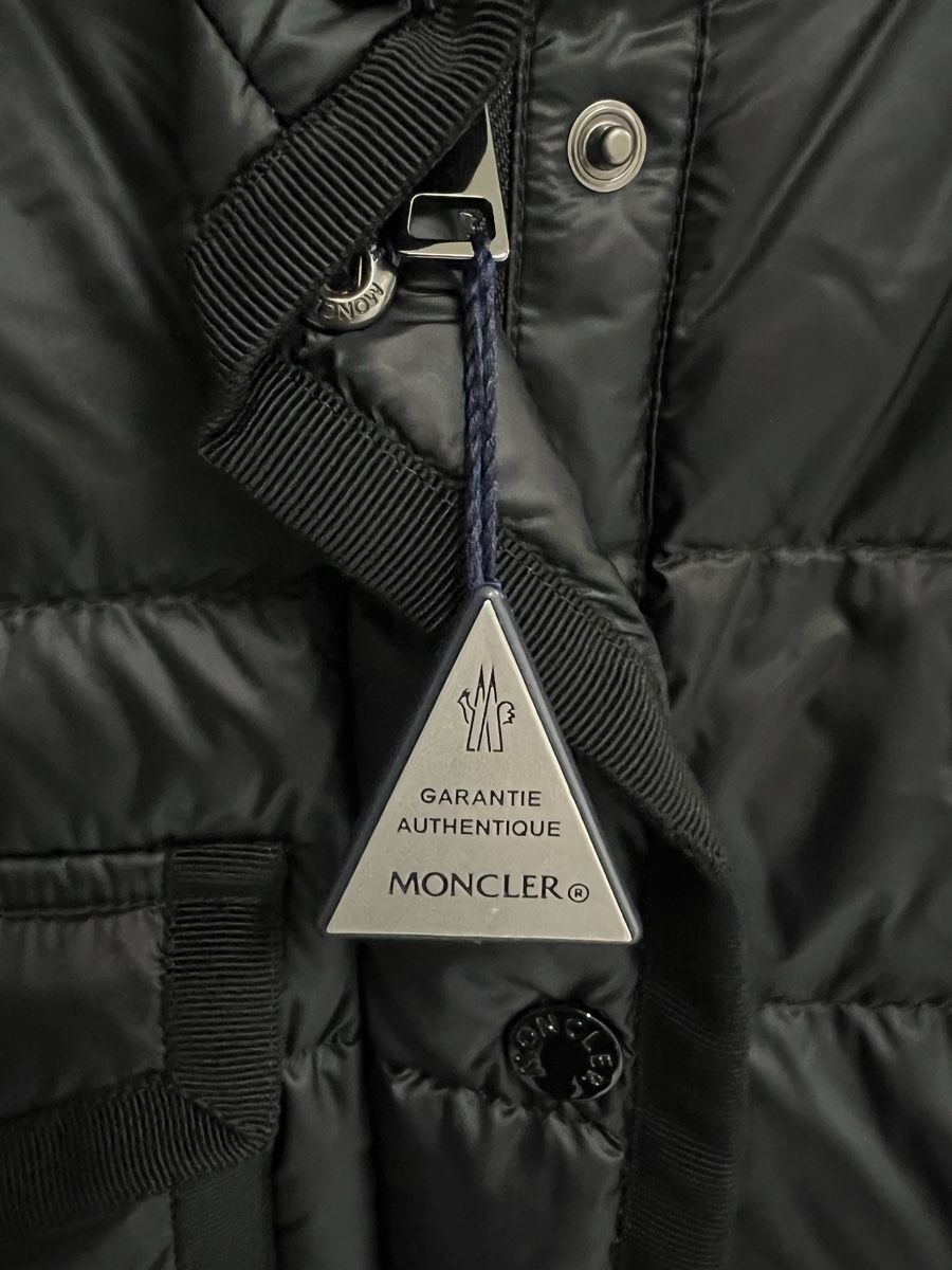 Moncler Giacche: Moncler – Nuovo (secondo la descrizione) da Zürich venduto da Claus-Zr 2