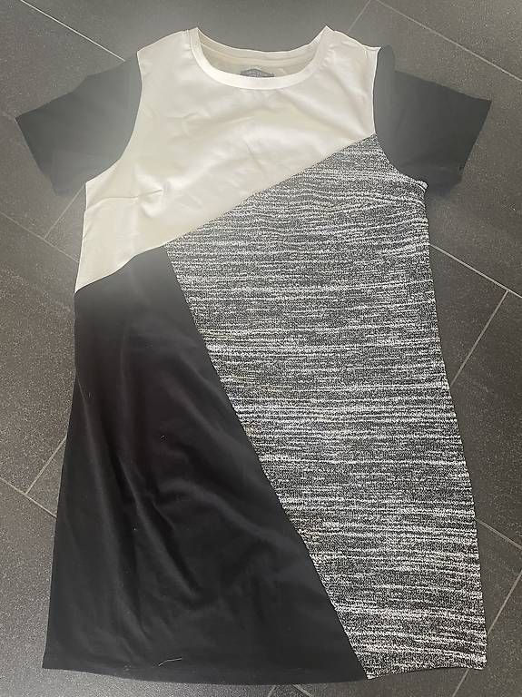 Lotti di vestiti: Schwangerschafts Kleid – Usato da Münchenbuchsee venduto da Principessa84