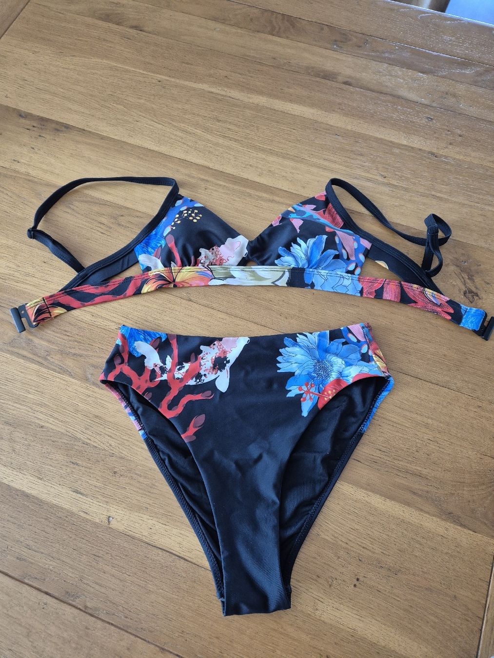 Desigual Costumi da bagno & Bikini: Desigual Bikini neu – Nuovo (secondo la descrizione) da Lützelflüh-Goldbach venduto da Jungle_Julia