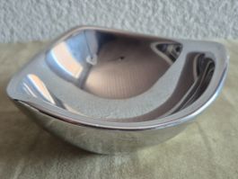 Nambé Tri-Corner Bowl :: Entwurf von Richard K. Thomas