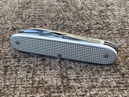Altes Militärmesser VICTORINOX 1996 Alox Silber TOP RAR