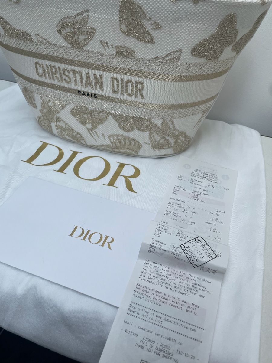 Dior Borse da donna: NEW Christian Dior Hat Basket Bag – Nuovo e nell'imballaggio originale da Vacallo venduto da kellyyy 9