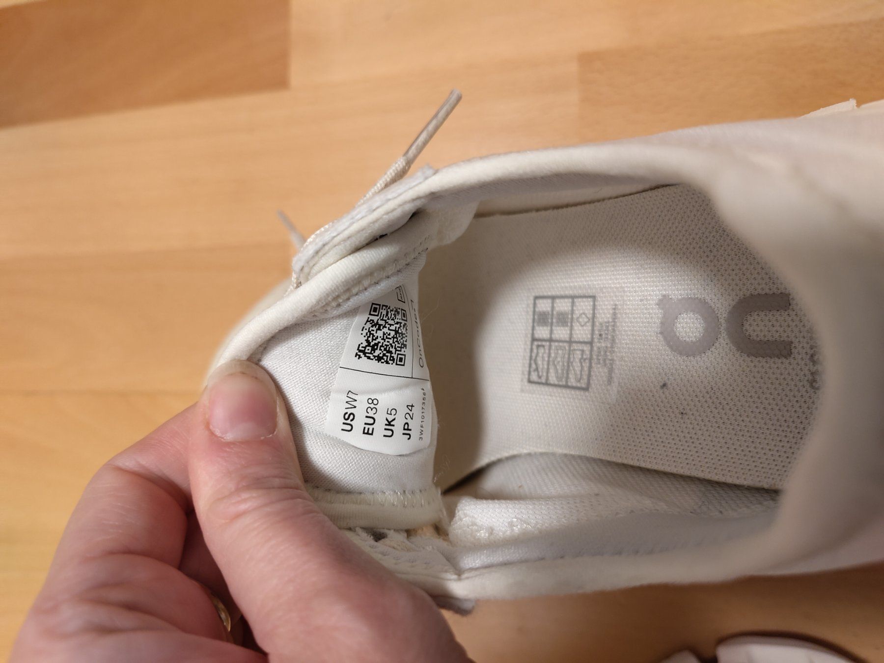 On Scarpe da donna: On Cloud X 4 AD / 38 – Nuovo (secondo la descrizione) da Zürich venduto da EmmaRama 5