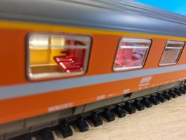 Roco 24429 __ SNCF Abteilwagen _ 1 Klasse _ orange _ Spur H0