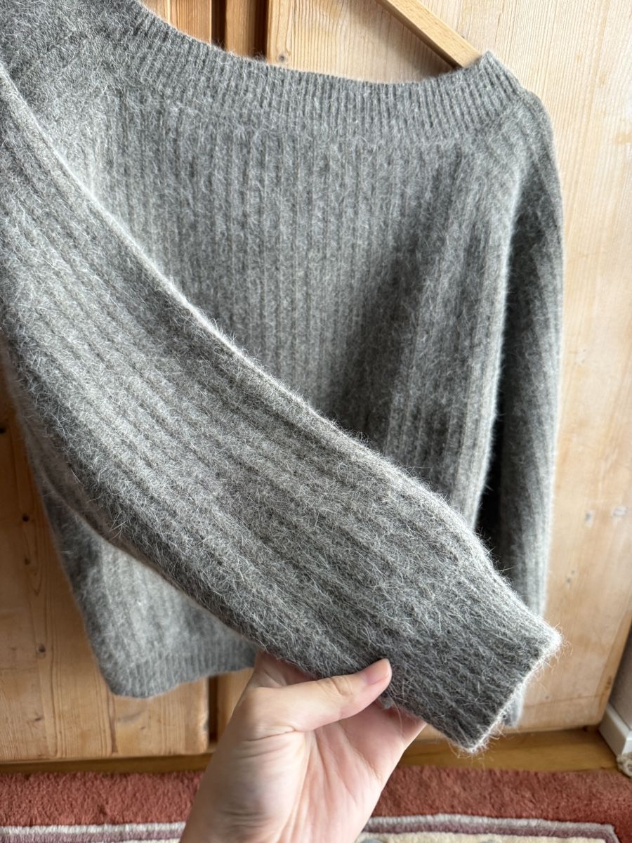 Maglioni & Felpe: Cosy Grey Wool Jumper size S – Usato da Bern venduto da Wil.Wayne 1