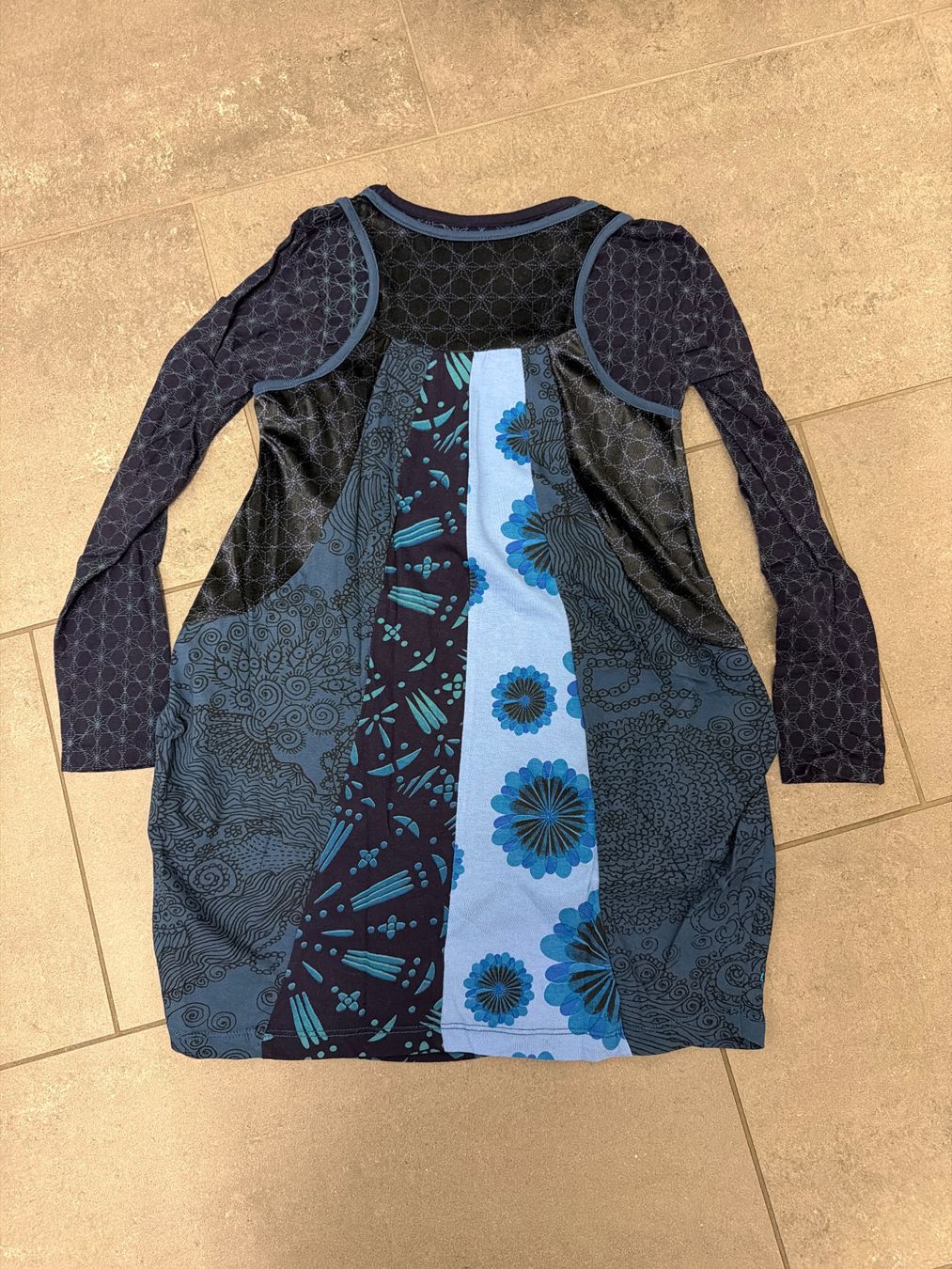 Desigual Vestiti & Gonne: Neues Kleid / Röckli von DESIGUAL – Nuovo (secondo la descrizione) da Steffisburg venduto da elle013 4