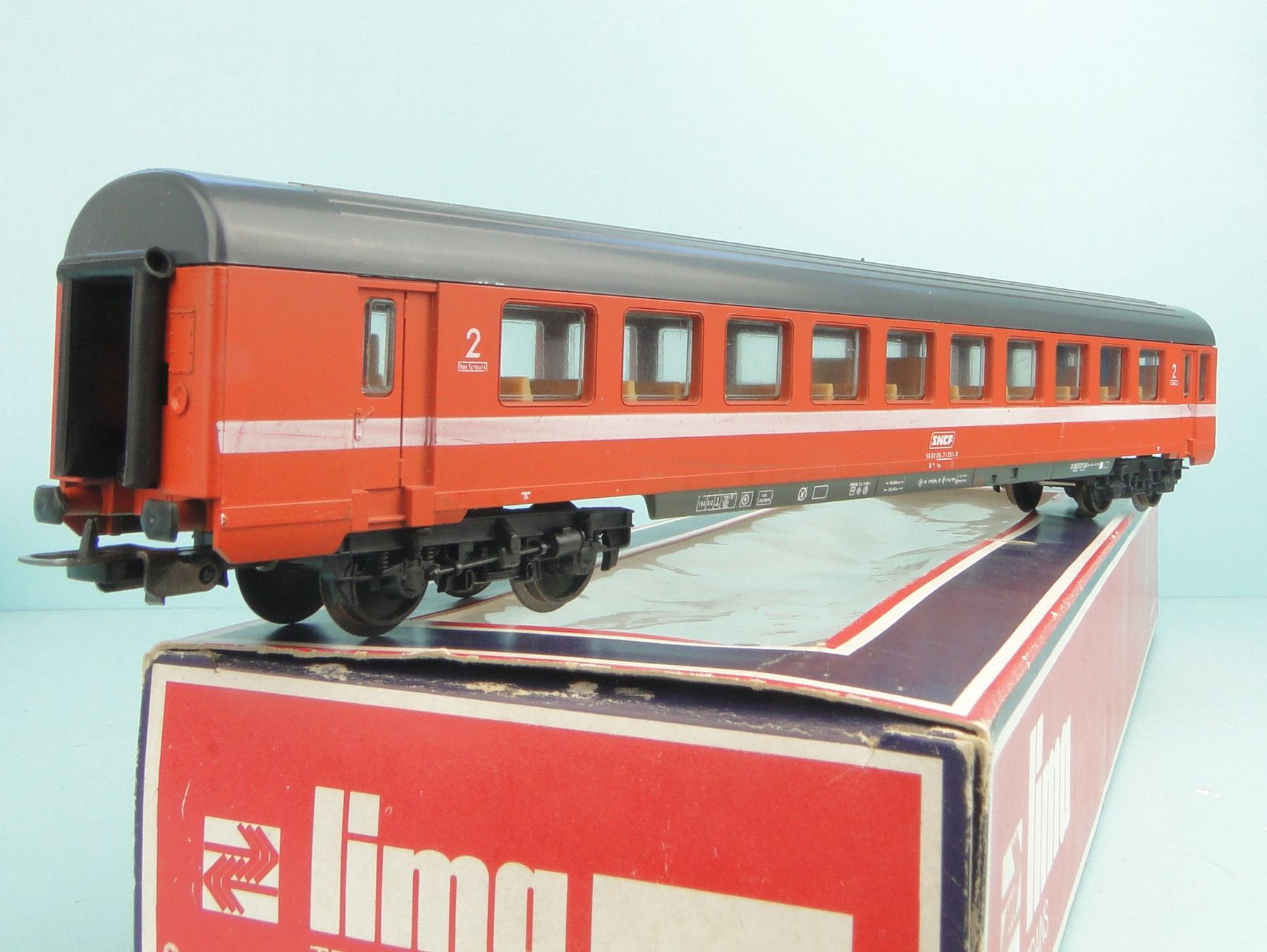 Lima Modellini di ferrovie: LIMA H0 SNCF Eurofima 2 Kl. – Usato da Bülach venduto da cann11
