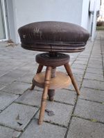 Alter Hocker