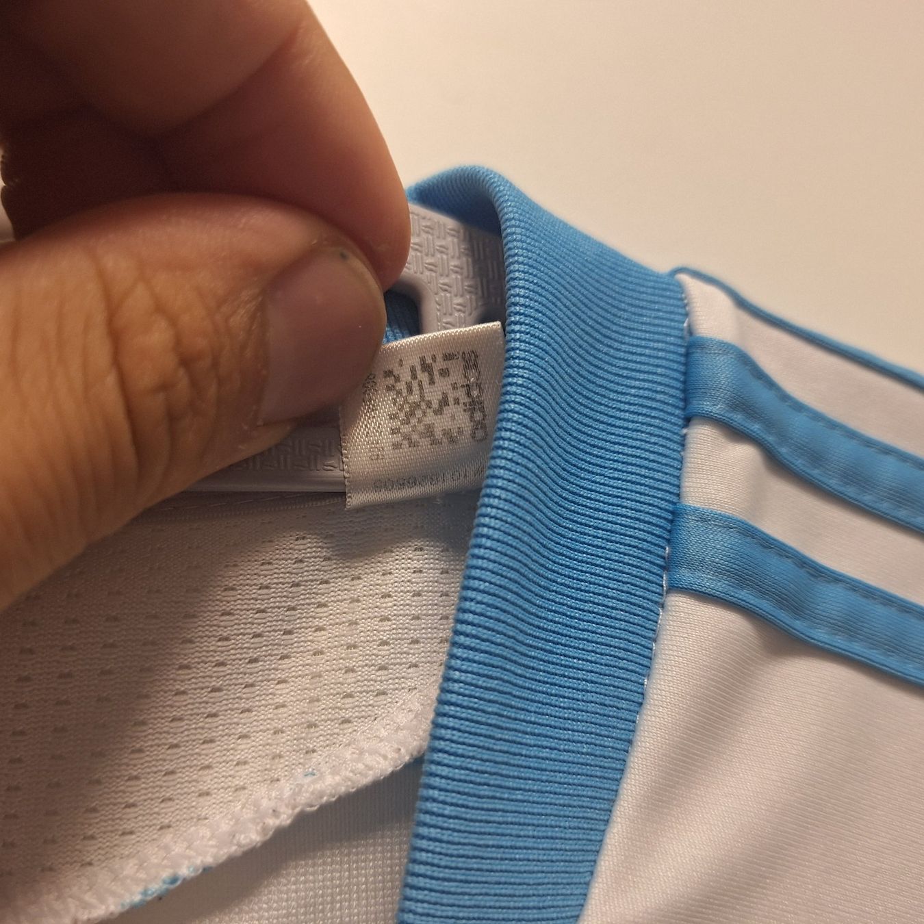 Leibchen & Hosen: Adidas Olymipque Marseille Home 2010 – Gebraucht aus Bellinzona von LA-ropa-de-Juan 2