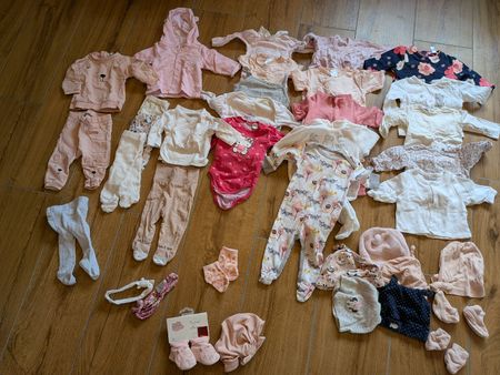 Habits pour enfant à vendre taille 50 - 56 fille