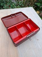 Vintage Stahl - Geldkassette braun - rot mit Münzfach