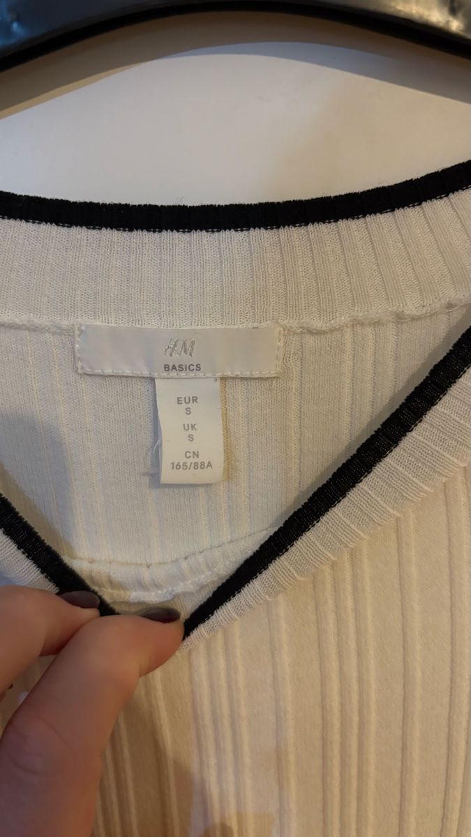 H&M Top: H&M top – Nuovo (secondo la descrizione) da Zürich venduto da gol_zrr2 1