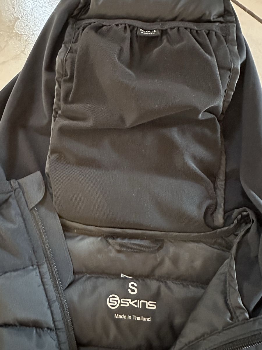 Jacken: Daunen Jacke Damen S – Gebraucht aus Uetliburg SG von Luckyeightone 2