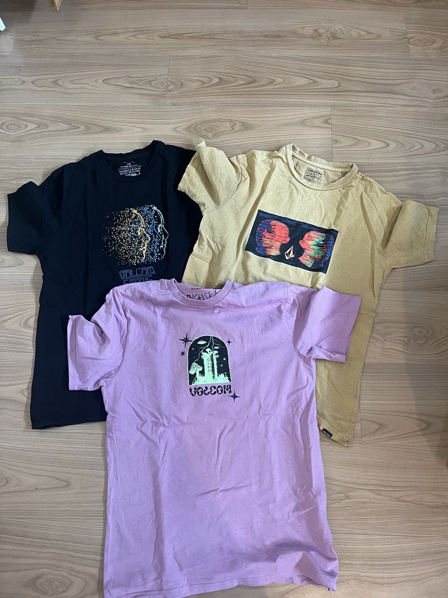 Volcom Lots de vêtements: Diverse Volcom Shirts  – D'occasion à Seewis-Schmitten par GMM96