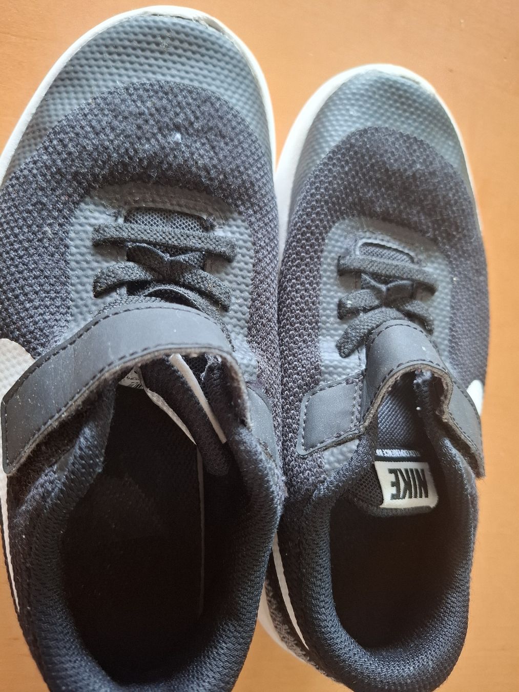 Nike Scarpe per ragazzi: Nike Schuhe – Usato da Heimberg venduto da Suesigu