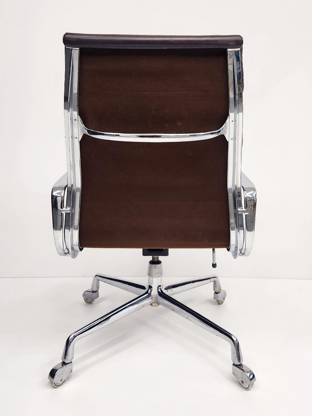 Herman Miller Sedie: Designklassiker Herman Miller Eames Soft Pad EA219 – Usato da Bad Zurzach venduto da QLASSIQ 6