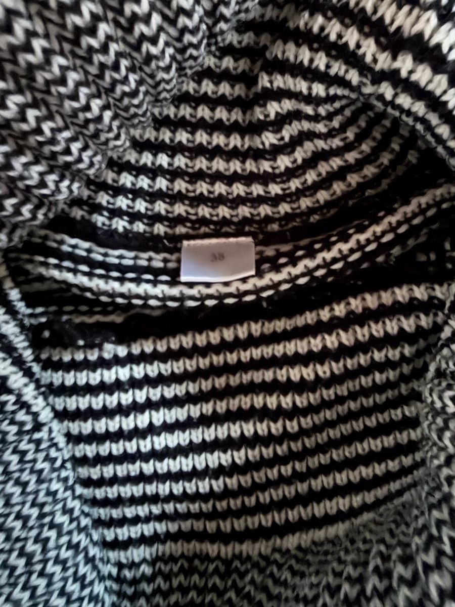 Pullover & Sweatshirts: Pull taille 38 – Gebraucht aus Courcelon von odi_9mjv 1