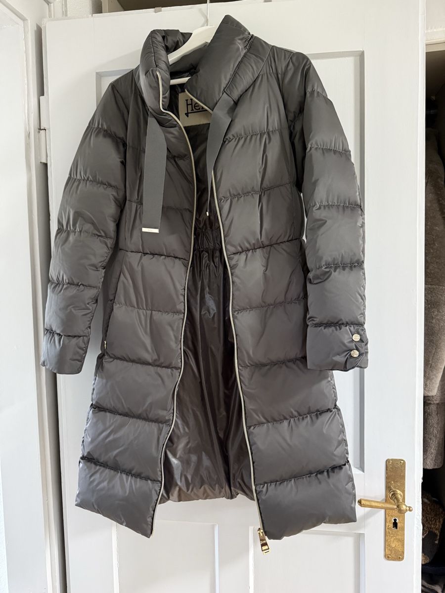 Herno Cappotti: Herno winter mantel silber grau gr. 38 – Nuovo (secondo la descrizione) da Muri b. Bern venduto da Helenassecondhand