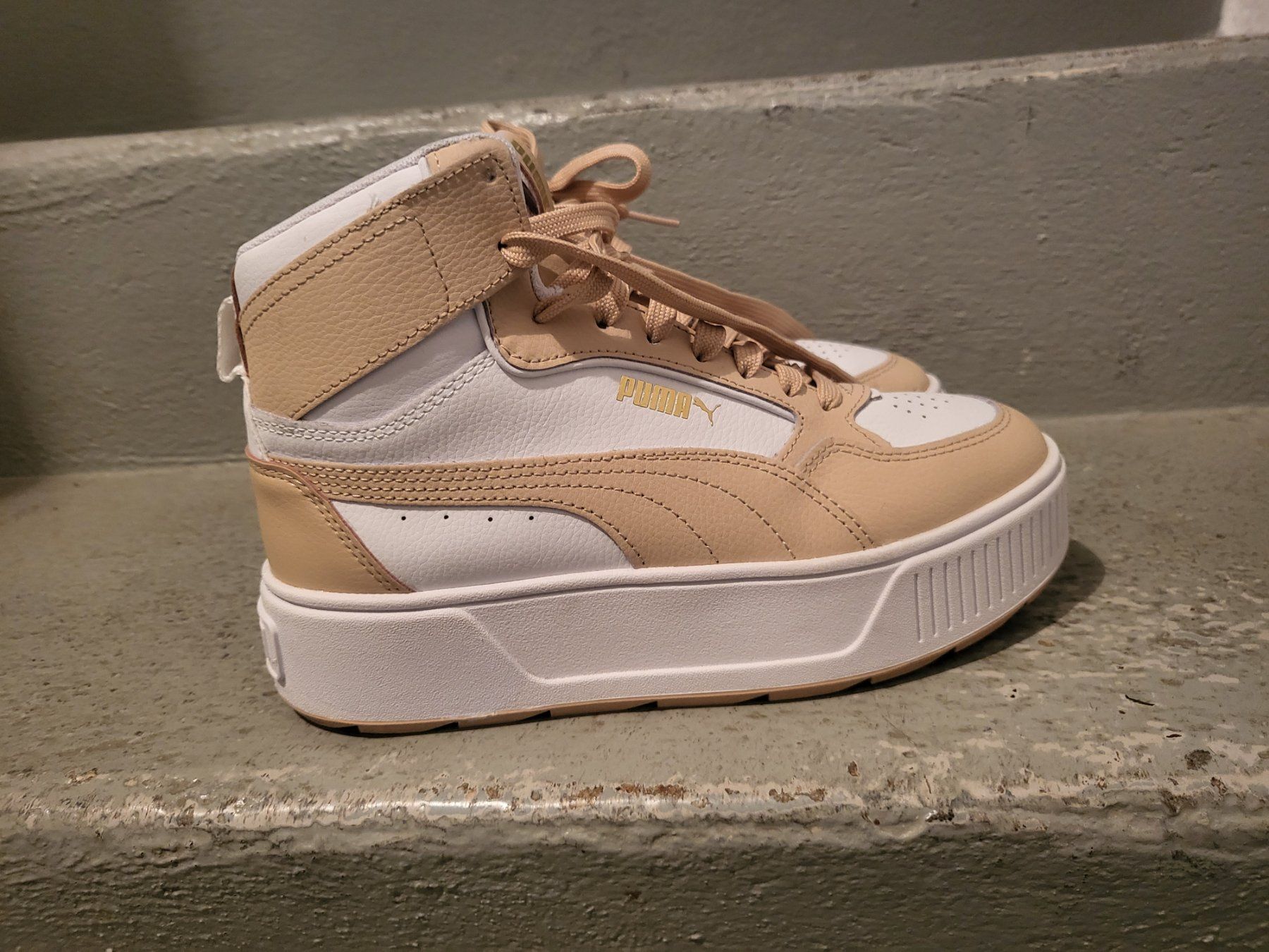 Puma Scarpe da donna: Puma 37.5 – Usato da Bassecourt venduto da co.hurlimann