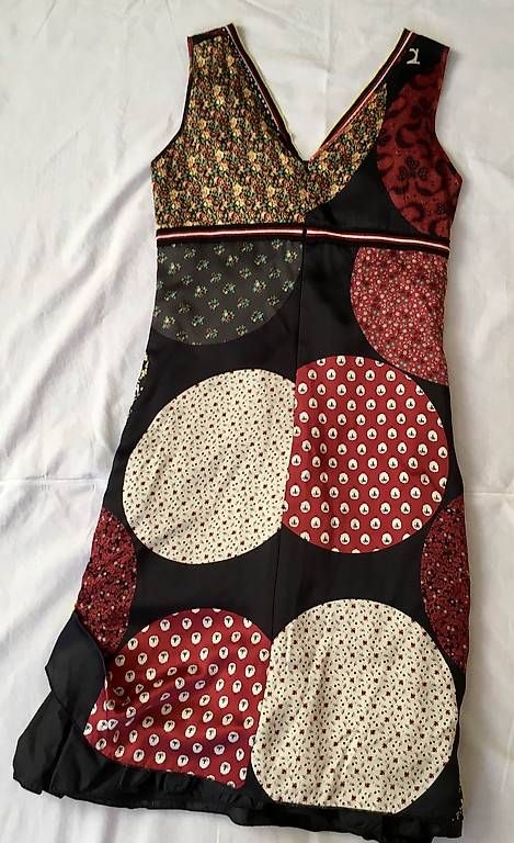 Vestiti: A vendre robe Trico Chic en soie – Usato da Montreux venduto da flo_j5cb 1