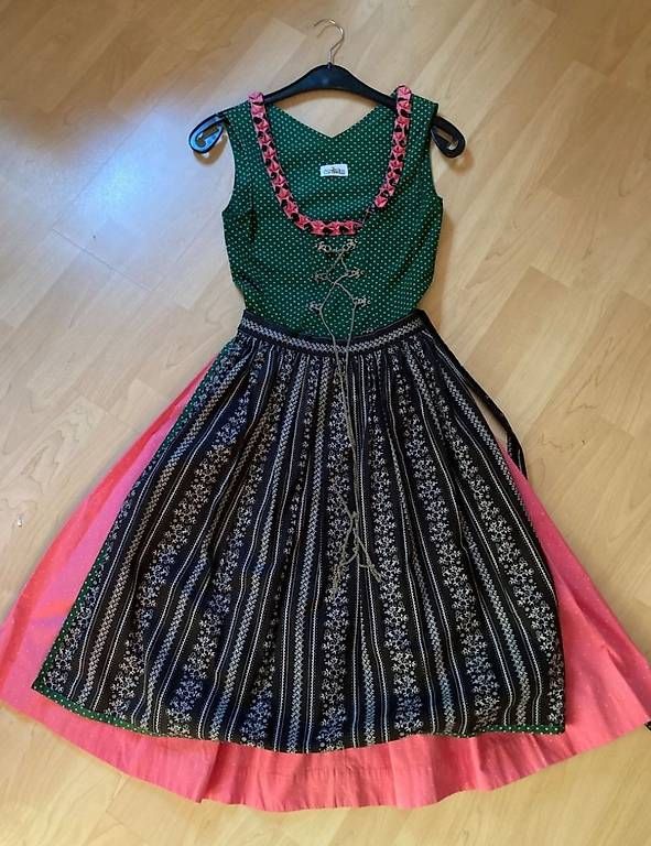 Kleider: Dirndl – Gebraucht aus Sarnen von Holzer2