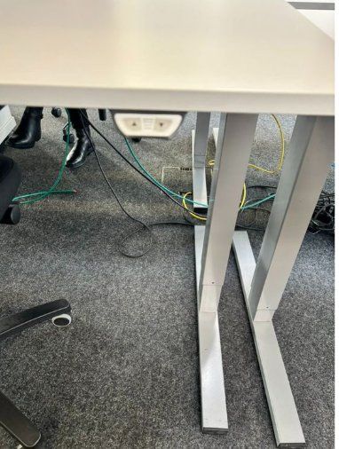 Scrivanie: Height Adjustable Table, Pick up in Zürich – Usato da Roveredo GR venduto da dswiss 2