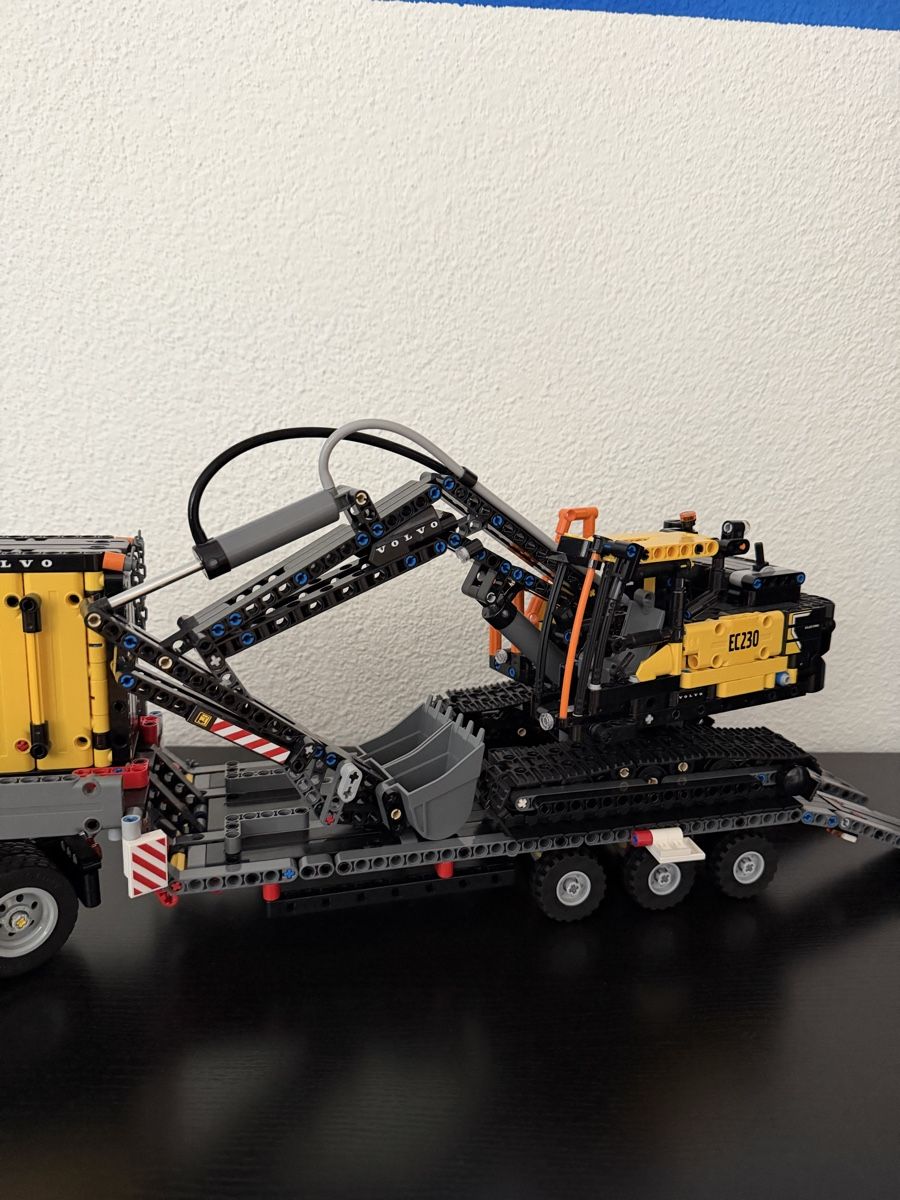 Lego Spielzeuge: LEGO Technic 42175 Volvo FMX mit EC230 Bagger – Neu (gemäss Beschreibung) aus brüttisellen von sylvanandy 1