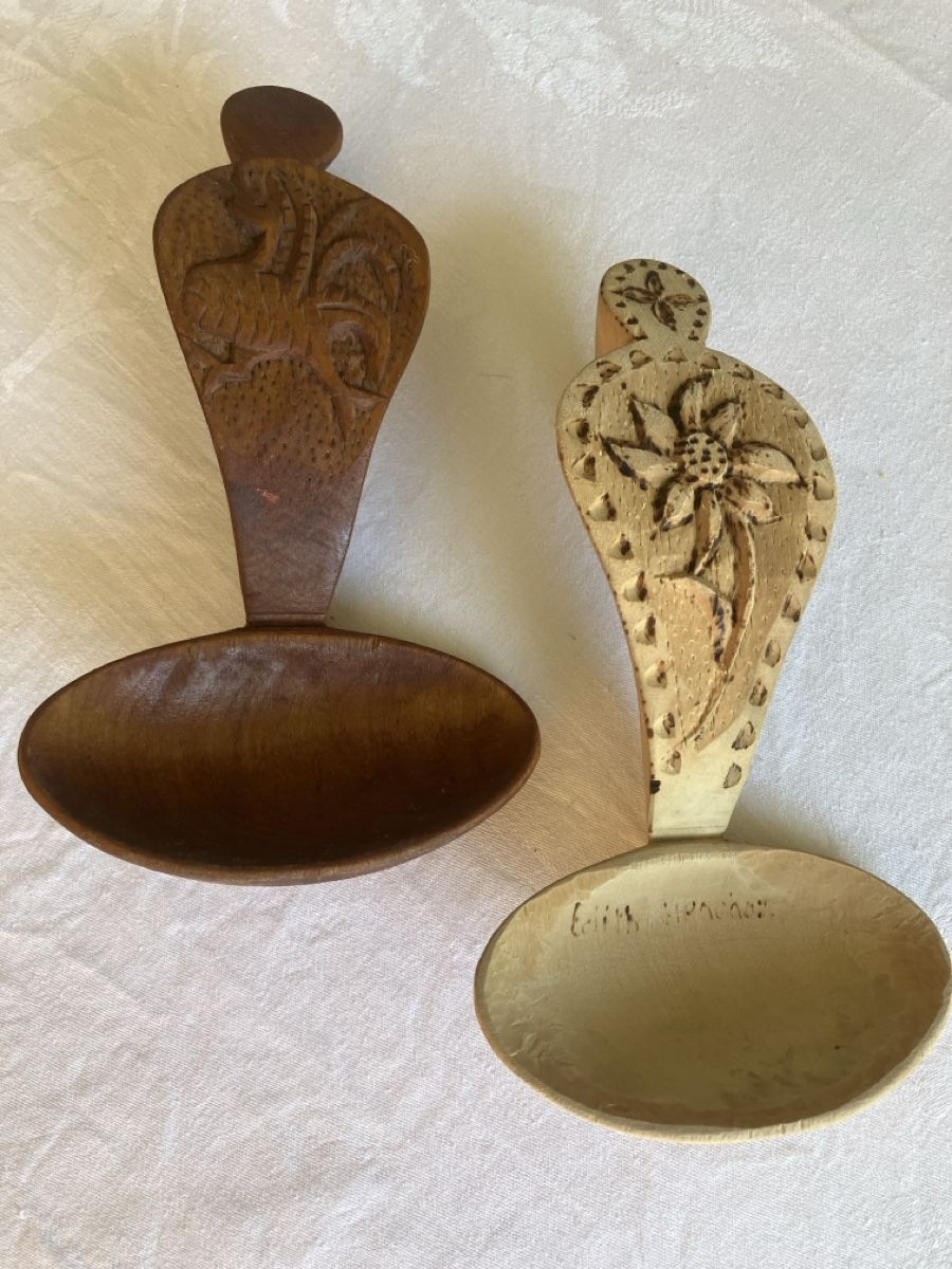 Cucchiai: 2 cuillères à crème en bois – Usato da Pully venduto da claddagh