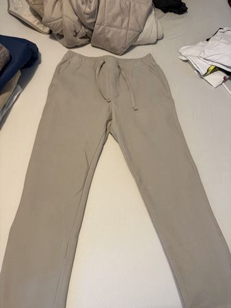 Hose Zara beige Grösse M 2x beige & grün