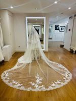 Langer Pronovias Brautschleier mit Spitze - Neupreis CHF 750