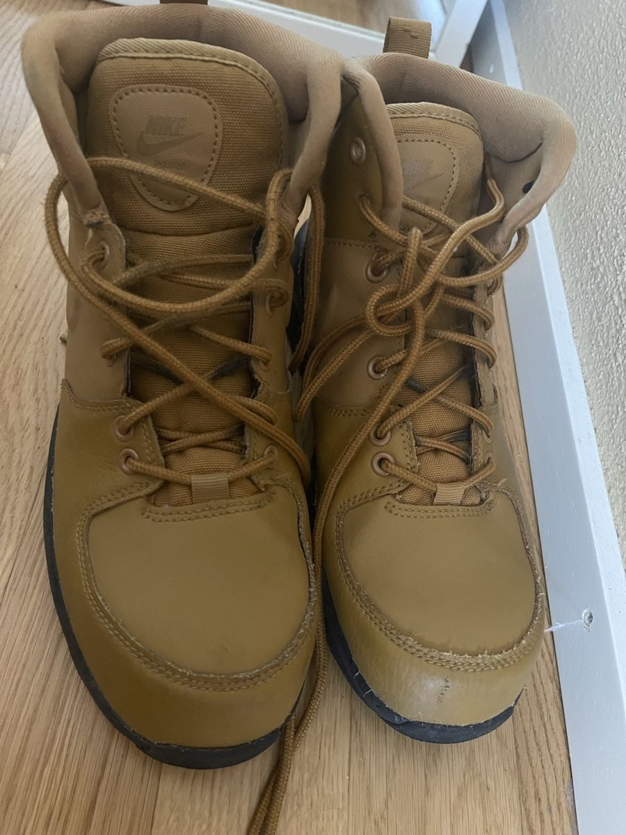 Nike Scarpe da uomo: Boots / Halbschuhe/ Sneaker NIKE / Grösse 40 – Nuovo (secondo la descrizione) da Rüschlikon venduto da leo_mwz2 1