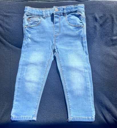 ZARA Baby Jeans, Gr. 92 (18-24M) – Top Zustand