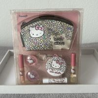 SET DE MAQUILLAGE HELLO KITTY VINTAGE 2013