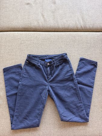Armani Jeans Frau 