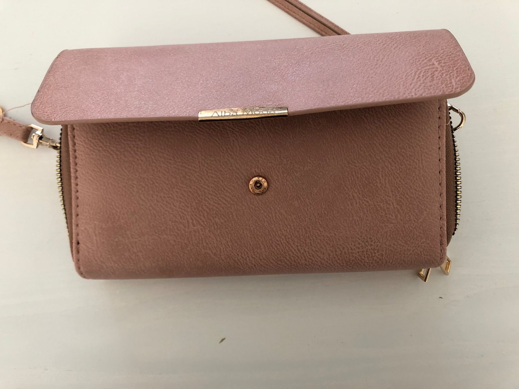 Taschen für Damen: Tasche – Neu (gemäss Beschreibung) aus Arlesheim von leyRum4.5 3