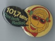 Placchette & Badge: Radio 101,7 MHz Pin – Usato da Zürich venduto da t24_de