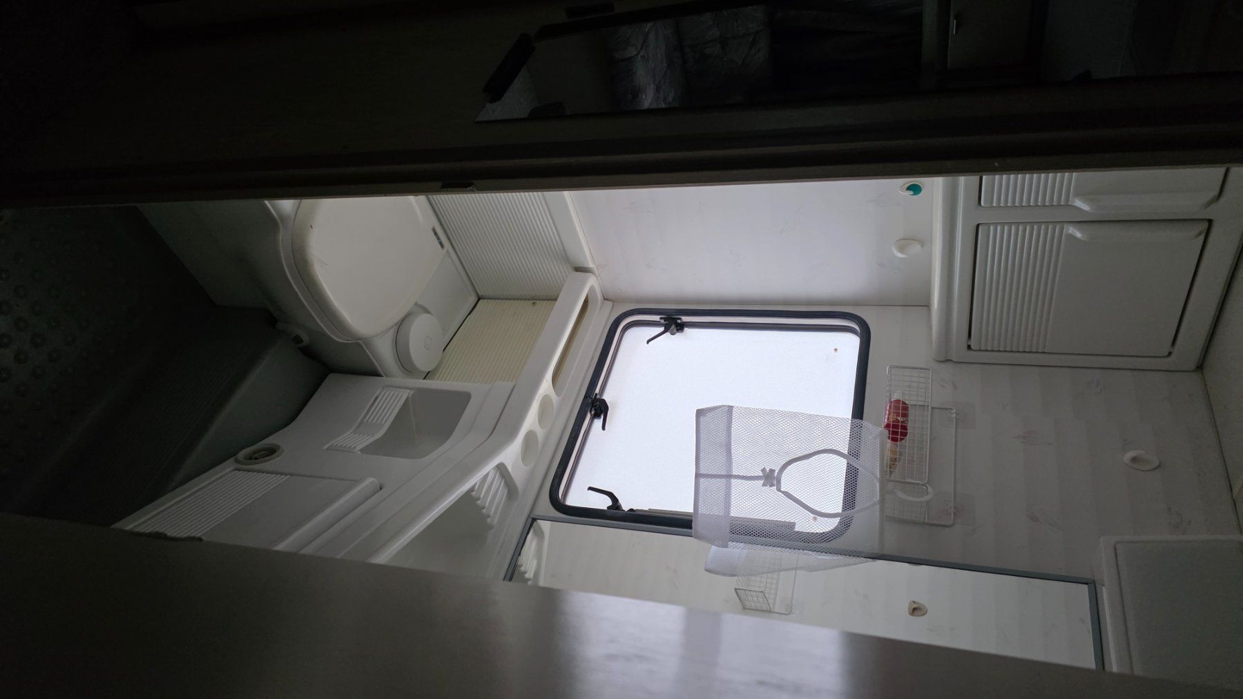 Bürstner Véhicules de camping: Wohnwagen Bürstner 5535 – D'occasion à Arbon par Tropxe. 5