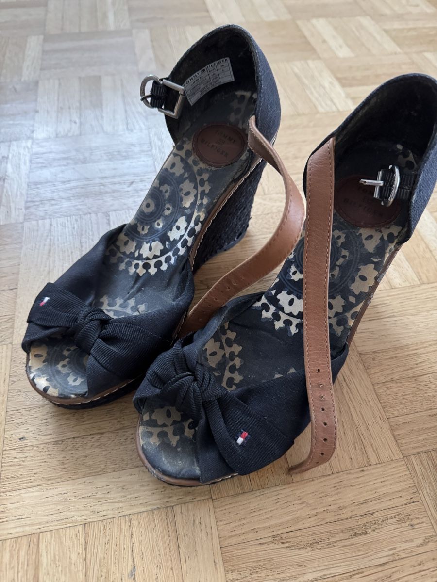 Scarpe da donna: Damenschuhe Paket Gr. 37 div. Marken – Usato da Zürich venduto da Kia78 8